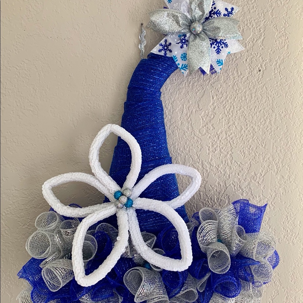 Deco mesh Hanukkah wreath, poinsettia, Christmas